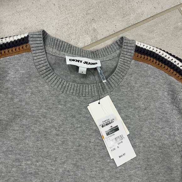 Women’s DKNY Gray Sweater with Striped Sleeves Size Small - Picture 2 of 9